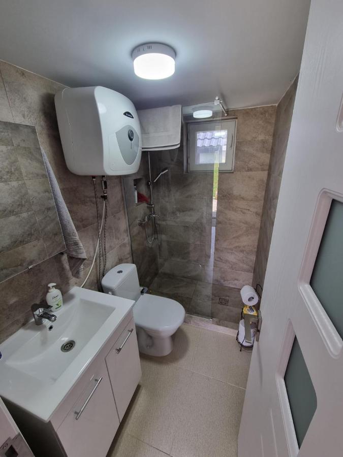 Casa Primitoare In Inima Naturii Si Padurii Rasca  Exteriér fotografie